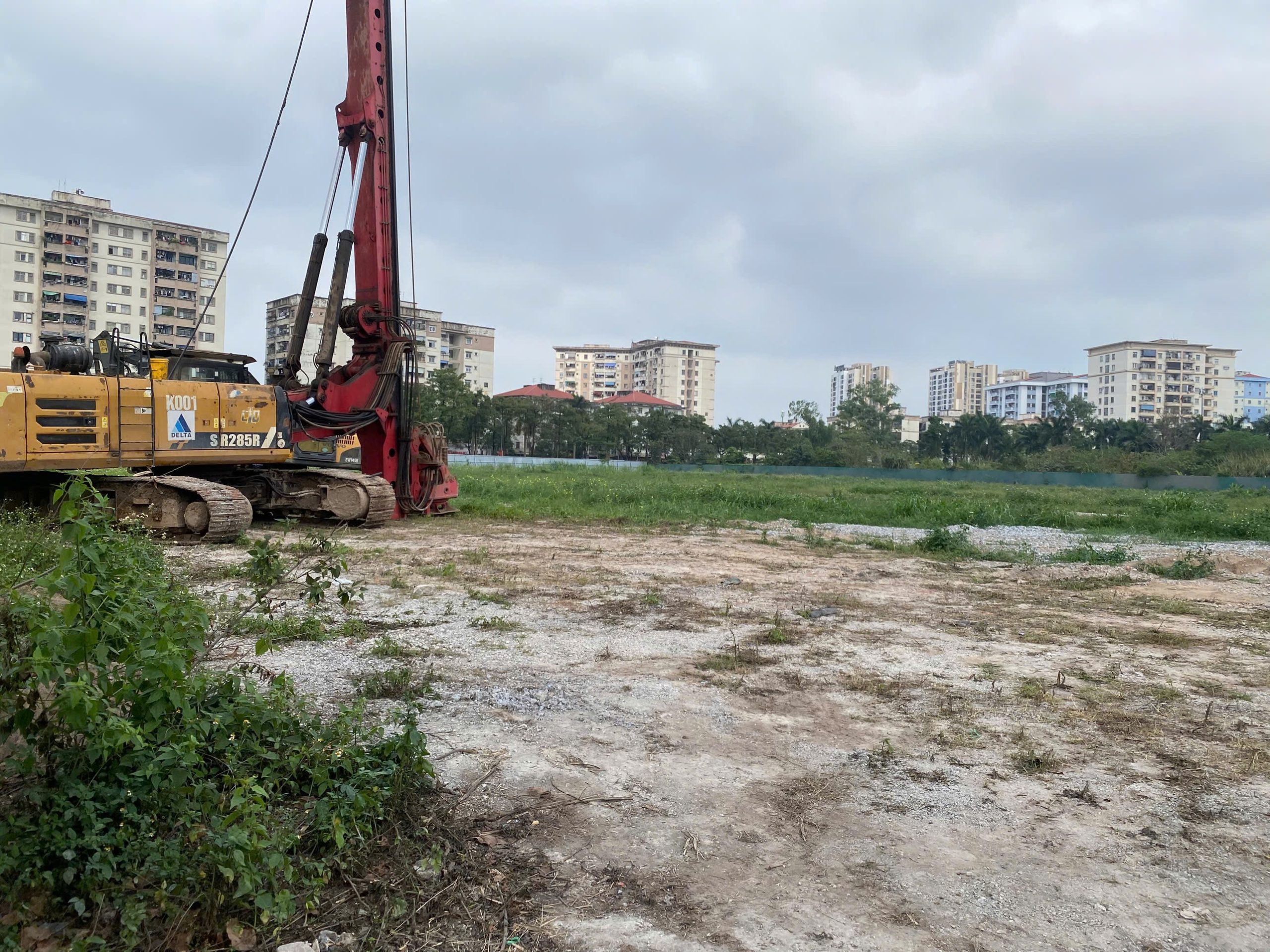 D'Diamant Bleu đang được chuẩn bị thi công.